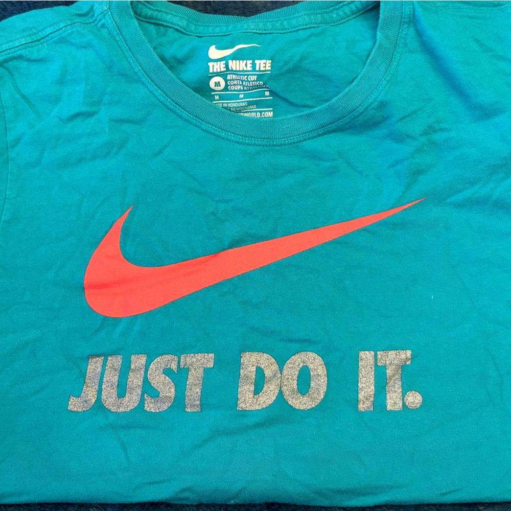 NIKE T-shirt